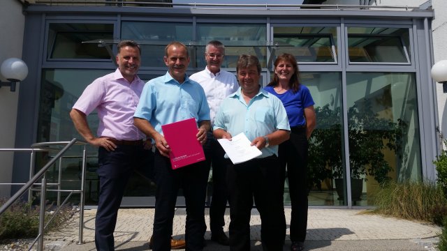 Vertragsunterzeichnung Telekom