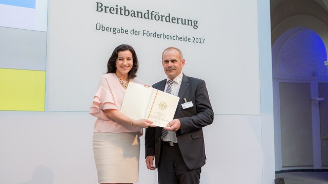 Überreichung Förderbescheid Überreichung Förderbescheid