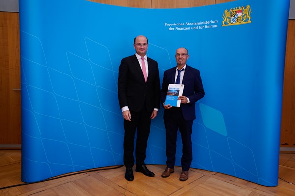 Grossansicht in neuem Fenster: Übergabe Zuwendungsbescheid Breitband Rb_RegNB_2019-07-10_2.FV